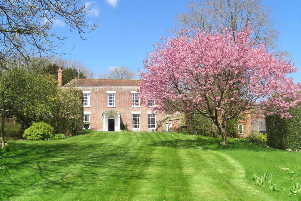 アシュフォード Stowting Hill House Bed & Breakfast エクステリア 写真