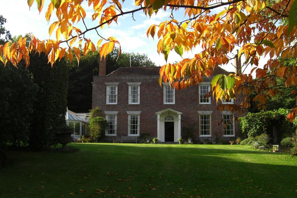 アシュフォード Stowting Hill House Bed & Breakfast エクステリア 写真