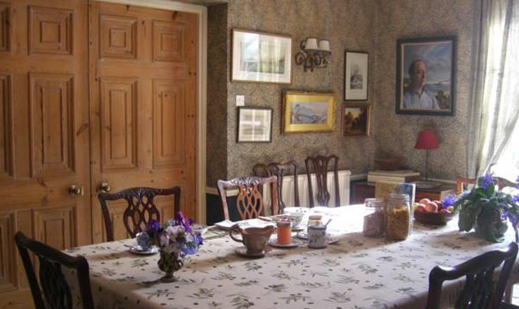 アシュフォード Stowting Hill House Bed & Breakfast エクステリア 写真